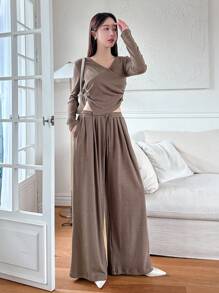 DAZY 2 Stücke/Set Damen einfaches V-Ausschnitt Plissee T-Shirt und weite Hose, Herbstkleidung Trainingsanzug Damen Set Loungewear für Damen - Kaffeebraun - Übersicht 6