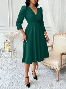 Lunelith SHEIN Lunessa 女式 V 领收腰 3/4 袖喇叭中长连衣裙，女式长款服装 - 綠色 - 查看 5