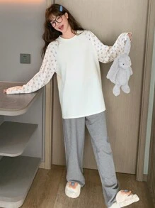 DAZY Bộ đồ ngủ rộng rãi vải voan tay raglan họa tiết hoa Ditsy - Màu be - Xem 8