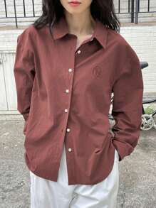 DAZY 1pc Women's Loose Fit Solid Color Letter Embroidered Turndown Collar Long Sleeve Shirt,Fall Women Clothes