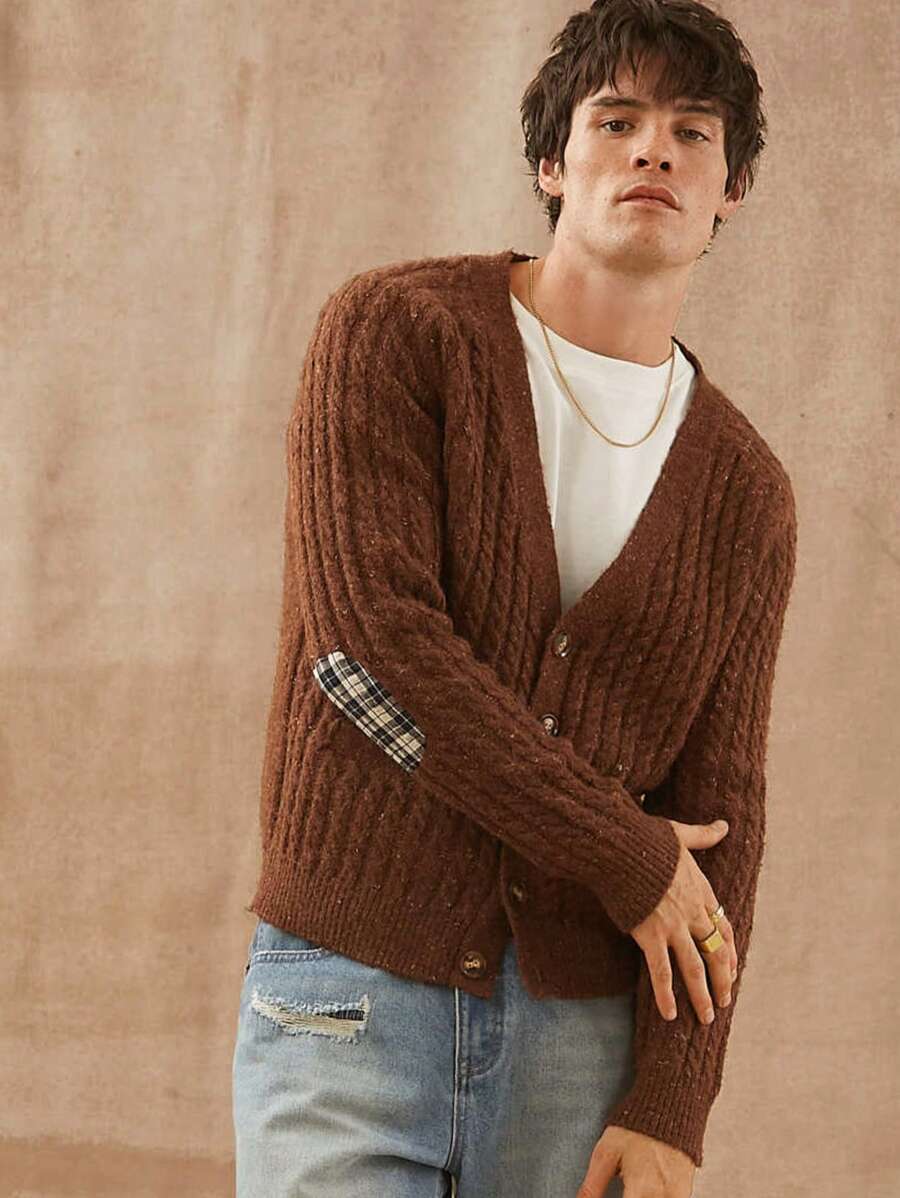 Manfinity CityGents Suéter tipo cardigan de hombre con parches de tejido de cable en los codos - Camel - Ver 1