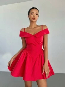 Aloruh 1 pieza Vestido mini elegante de mujer de unicolor con hombros descubiertos, tirantes de espagueti, cintura fruncida con volante para Navidad, Año Nuevo, Acción de Gracias, vacaciones, negocios y ocasiones formales, elegante, rojo, lindo, sexy
