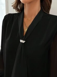 SHEIN Privé Blusa de botones blanca ajustada con adorno de lazo y cuello de perlas, uso de oficina elegante/casual, primavera/otoño, talla grande - Negro - Ver 9