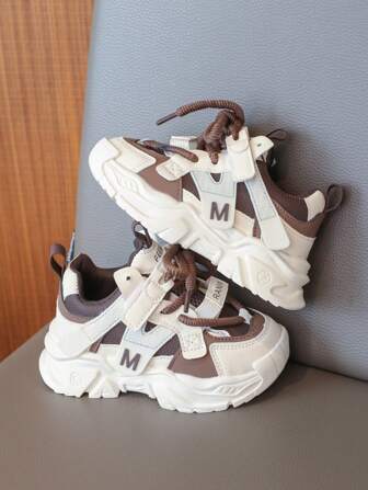 Zapatos deportivos nuevos para niños en otoño, zapatillas de running ligeras para niños pequeños/pequeños/grandes, zapatillas transpirables y de suela gruesa para niñas, zapatillas chunky para niños