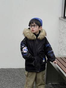 SHEIN Young Boy Street Style Long Hooded Removable Fur Lining Padded Coat, Fashionable Graphic, Multi-Pockets Design, Quality Fabric And Craftsmanship, Warm And Comfortable, Suitable For 4-7 Years Old Casual, School, Outing And Party Wear - Black - View 4