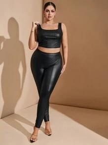 SHEIN BAE 加大码女式优雅约会夜街头服饰万圣节纯黑色性感弹力 PU 皮革舒适无袖圆领上衣和紧身打底裤 2 件套，适合俱乐部骑行服 - 黑色 - 查看 1