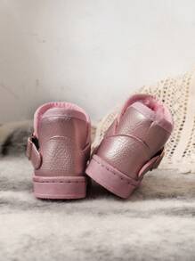 1 双婴儿/幼儿舒适加热防水平底雪地靴，适合秋冬季日常外出和户外活动