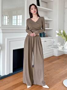 DAZY 2 Stücke/Set Damen einfaches V-Ausschnitt Plissee T-Shirt und weite Hose, Herbstkleidung Trainingsanzug Damen Set Loungewear für Damen - Kaffeebraun - Übersicht 5