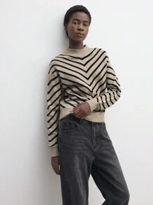 BizChic 卡其色毛衣、时尚通勤上衣、女士假日毛衣、女士通勤服装、圣诞服饰