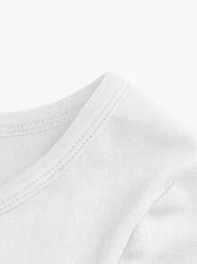 SHEIN EZwear Camiseta básica de manga larga blanca, de cuello redondo, con manga raglán, de ajuste ceñido, con estampado "MILÁN ITALIA", adecuada para primavera y otoño