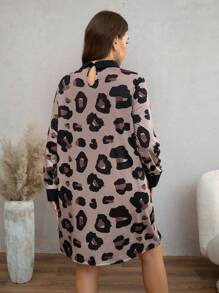 SHEIN LUNE Vestidos de talla grande con lazo en el cuello y estilo de moda para ir al trabajo, salir, otoño/invierno, Acción de Gracias y Halloween - Atuendo casual para uso diario, esencial para vacaciones y fiesta de vacaciones