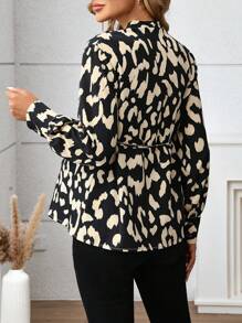 SHEIN 孕妇豹纹纽扣 V 领衬衫系带休闲长袖女式衬衫 - 黑色 - 查看 2