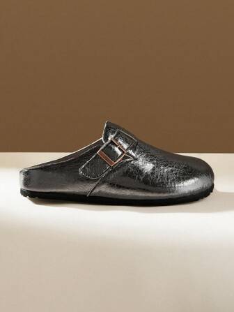 Solecia Mocassins plats simples et décontractés pour femme avec décoration en métal unicolore