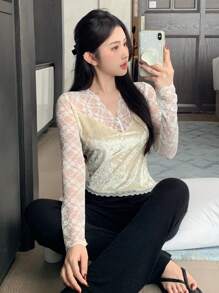 DAZY 半透明蕾丝拼接天鹅绒修身睡衣上衣 - 白色 - 查看 7