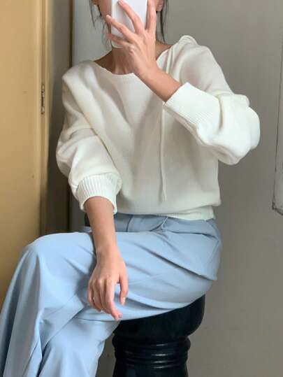 Damen einfarbiger Pullover mit Schulterausschnitt und Bindedetail, locker tailliert, Herbstkleidung