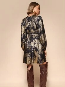 Chiquease 女士复古优雅扎染印花斜领灯笼袖收腰短款连衣裙