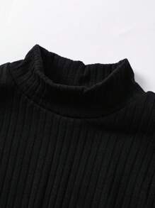 SHEIN Explorewe Tween-Mädchen 3-teiliges Set: Karierte Langarmjacke mit Kragen, geripptes Langarmoberteil mit Rollkragen und gerippte Schlaghose in Uni für Weihnachten