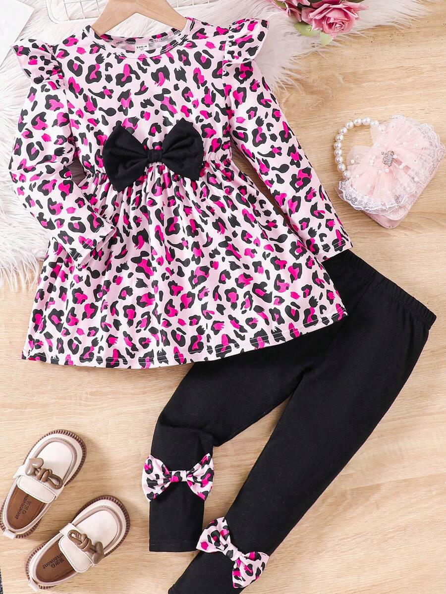 SHEIN 2 piezas Conjunto de camiseta de punto con volantes con estampado de leopardo y pantalones ajustados de punto para niña joven - Multicolor - Ver 1