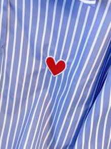 SHEIN Clasi Camisa casual de manga larga con botones delanteros, cuello y estampado minimalista de corazón en talla grande