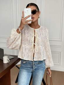 SHEIN Frenchy 女士休闲优雅前系带灯笼袖秋季衬衫，女士秋季前系带长袖短款休闲衬衫，教师服装，秋季服装，秋季婚礼宾客礼服，黄色女式连衣裙，冬季上衣，服装，可爱女式衬衫，女士办公室服装，长袖衬衫，女士亚麻服装，秋季女式服装，圣诞派对单袖衬衫，冬季上衣 - 杏色 - 查看 1