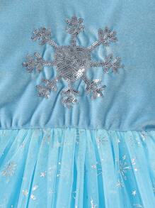 SHEIN Glamorique Kids Young Girls Party Dress - Blue Velvet Fabric With Snowflake Sequin Embroidery, Sheer Mesh Flutter Sleeves , Elegant For Halloween, Parties And Events - Blue - View 4