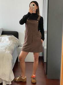 DAZY 女式纯色修身灯芯绒口袋吊带迷你连衣裙，秋季服装 - 棕色 - 查看 4
