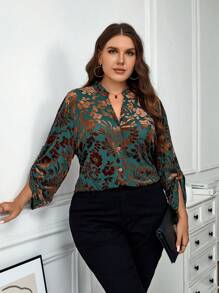 SHEIN LUNE 大码花卉印花前扣长袖衬衫 - 彩色 - 查看 5