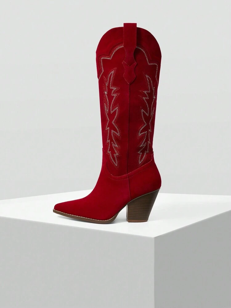 BOTAS VAQUERAS DE TACÓN GRUESO SOBRE LA RODILLA CON PUNTA PUNTIAGUDA Y BORDADO DE MODA PARA MUJERES