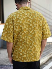 Manfinity Hypemode Summer Men's Oversized Mustard Yellow Woven Dobby Relaxed Fit Casual Short Sleeve Shirt, For Boyfriend Gift, Going Out - Yellow - View 2