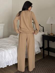 DAZY Damen Pyjama Set mit Buchstaben- und Herz-Stickerei, Strukturierter Drop Shoulder lockerer Schnitt