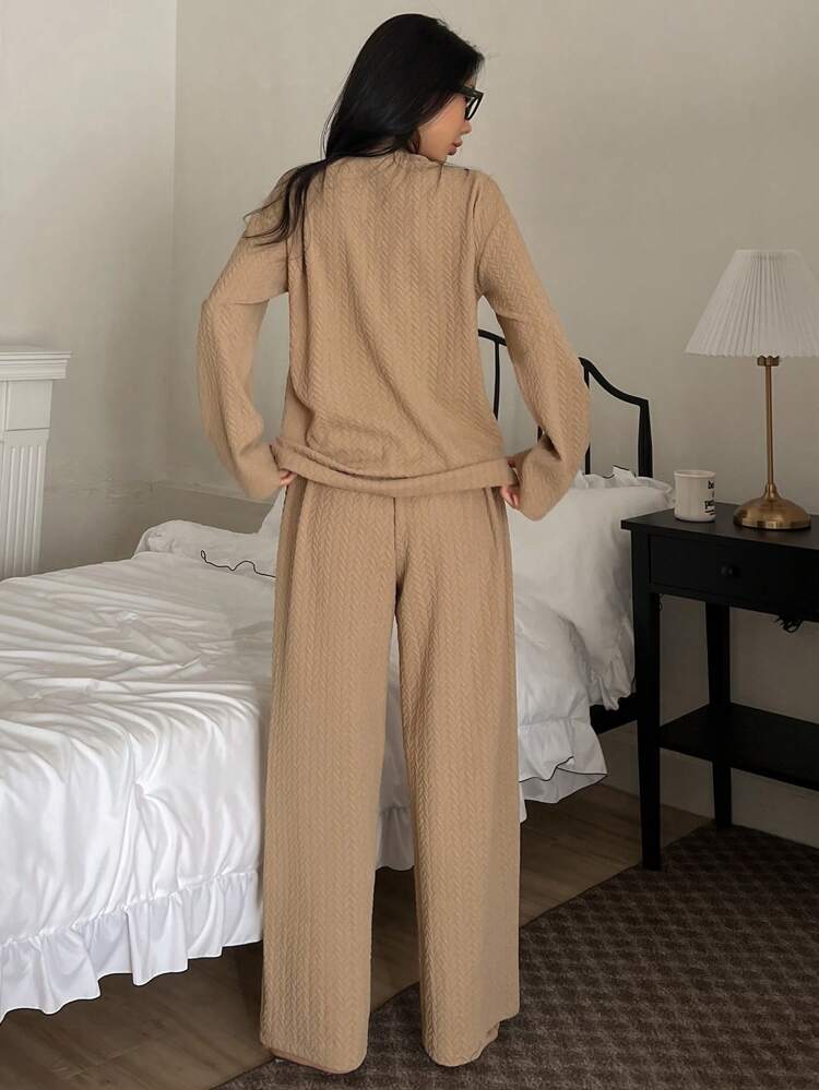 Women Letter & Heart Embroidery Textured Drop Shoulder Loose Pajamas Set