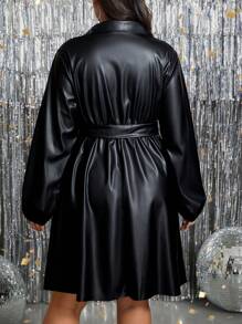 SHEIN Clasi Plus Size Feminino Elegante PU Micro-Stretch Lanterna Manga Camisa Gola A-Line Botão Up Vestido, Outono, Para Inverno - Preto - Ver 2