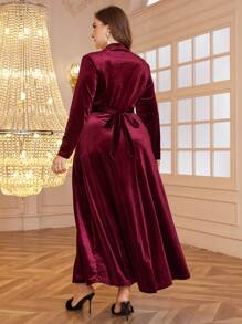 Modelyn 勃艮第红色加大码优雅天鹅绒和雪纺羽毛装饰长袖 A 字裙，常规款式，秋冬女士装长款晚礼服 - 酒紅色 - 查看 2