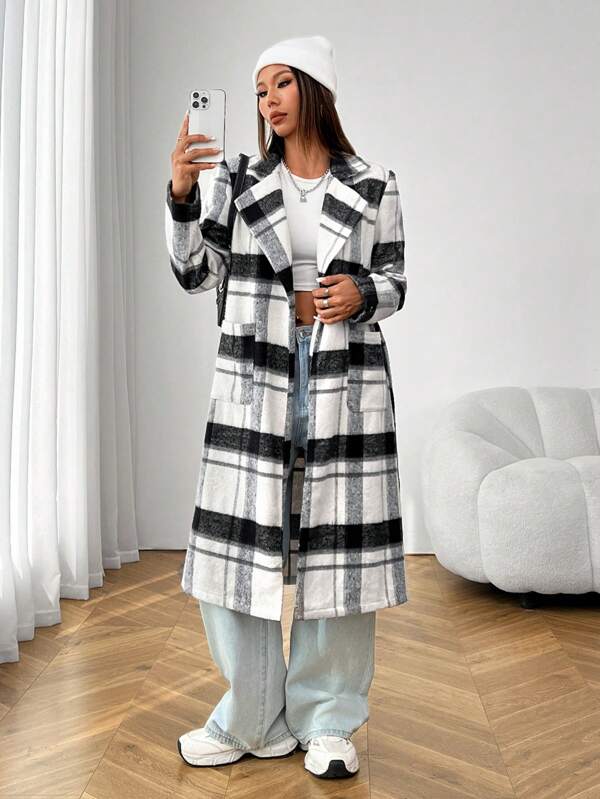 SHEIN PETITE Chaqueta de lana ajustada de largo medio a cuadros blanco y negro de otoño e invierno