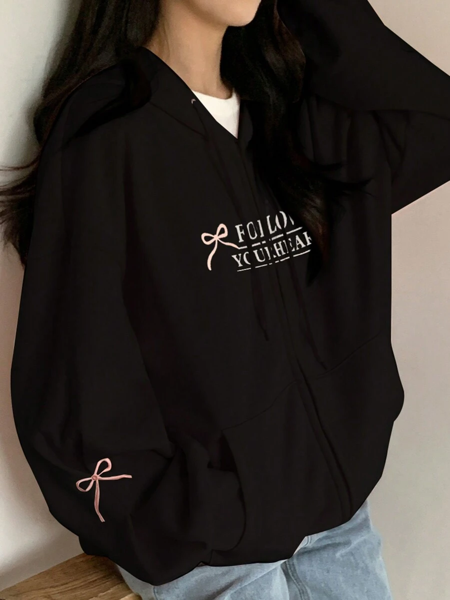 DAZY 女士蝴蝶结装饰印花和刺绣保暖内衬连帽衫运动衫、长袖上衣、秋季女装拉链夹克 - 黑色 - 查看 1