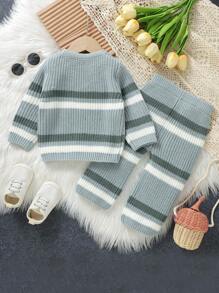 Nuevo conjunto de moda de niña bebé, suéter casual con diseño de cuello redondo y manga larga con rayas minimalistas, cálido y cómodo. Combinado con pantalones de cintura elástica y pierna ancha para un look adorable y alegre. Materiales premium que brindan un cuidado atento para mantener a tu pequeño abrigado y con estilo durante todo el invierno. - Celeste - Ver 2