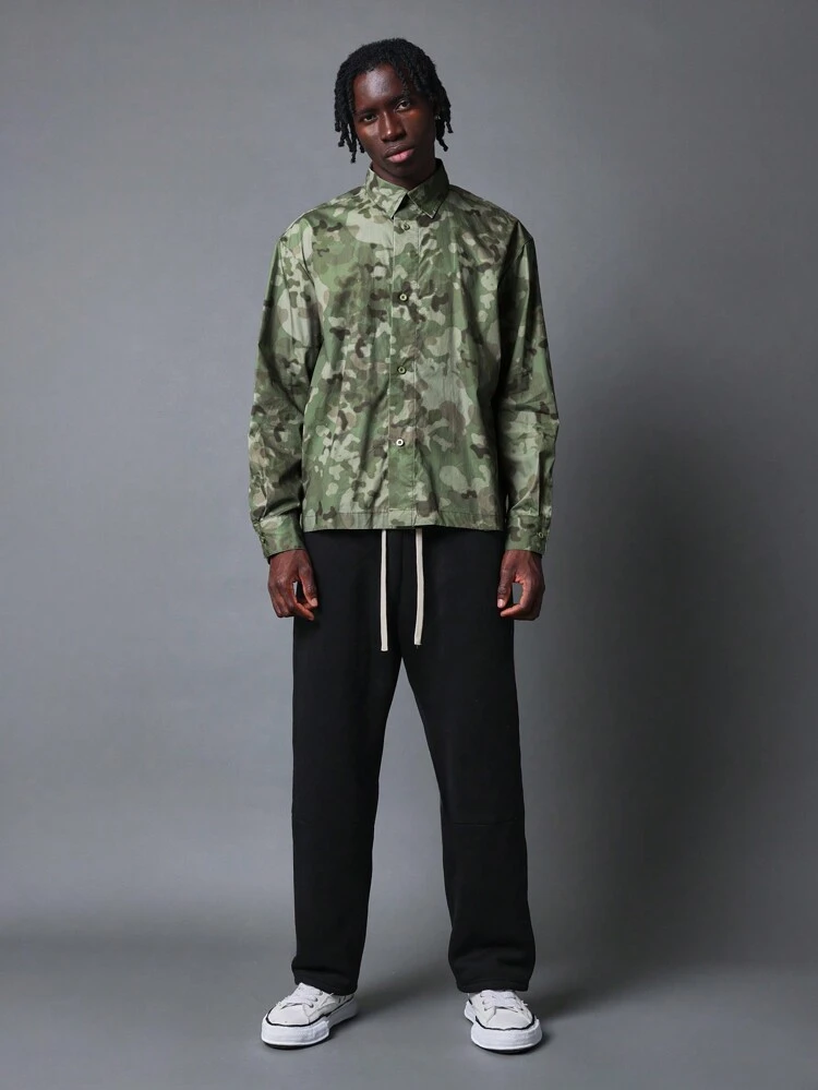 Chemise à manches longues imprimée camouflage coupe régulière