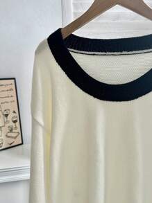SHEIN LUNE Suéter holgado de punto con bloque de color y cuello redondo, casual para otoño e invierno - Blanco y Negro - Ver 3