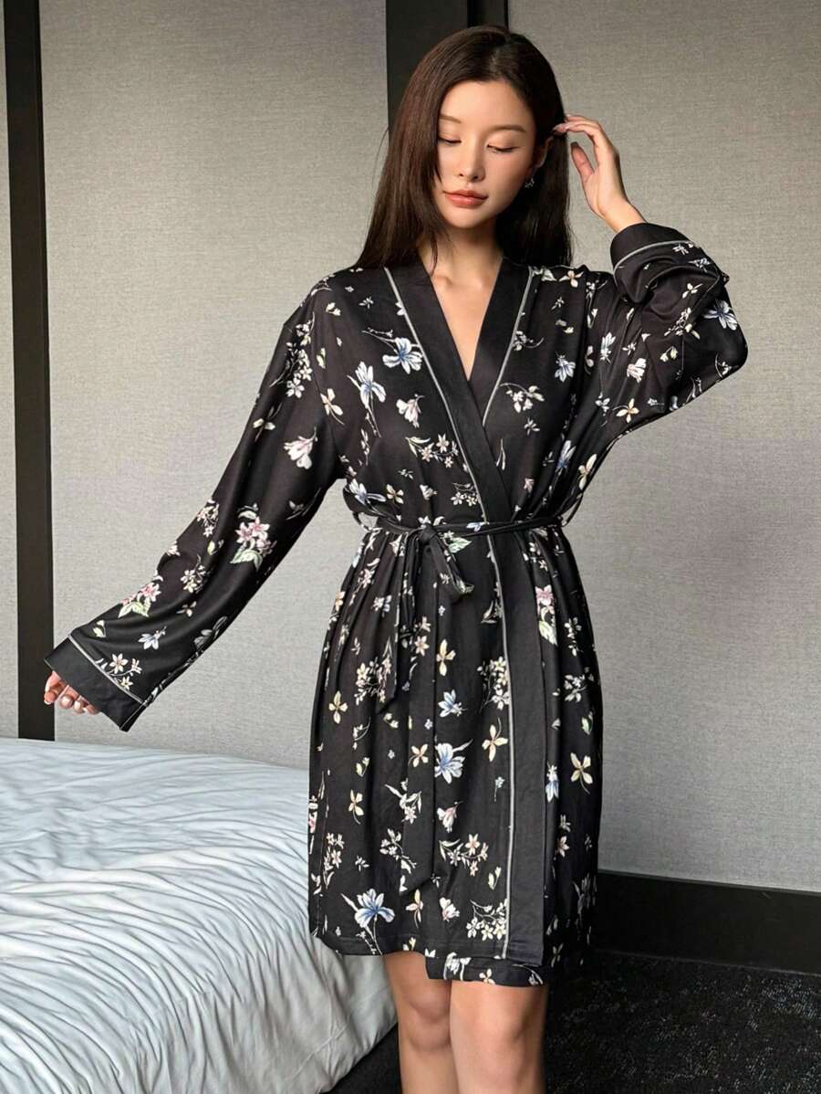 DAZY Bata suelta de manga larga con estampado floral completo y cintura con lazo