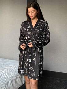 DAZY Bata suelta de manga larga con estampado floral completo y cintura con lazo