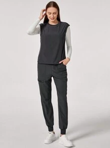 TaskEZ Conjunto informal de uniforme de scrubs con top cuello redondo minimalista y pantalón de chándal con bolsillo