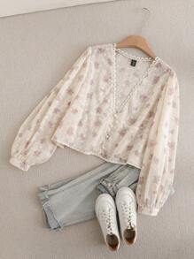 SHEIN Frenchy Plus Size Women Floral Contrast Lace V-Neck Long Sleeve Ruffle Blouse