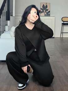 Dazy Plus Plus Size Asymmetrical Hem V-Neck Sweatshirt & Solid Color Casual Sweatpants 2 Pieces Set,Fall Clothes - Black - View 3