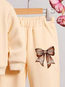 SHEIN 2 stuks/set jonge meisjes losse vlinderprint casual ronde hals sweatshirt outfit met thermische voering, geschikt voor herfst/winter