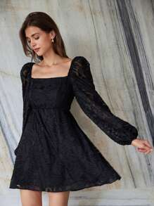 GENKIRA 法式精致方领泡泡袖镂空面料腰部修饰短款长袖连衣裙 - 黑色 - 查看 5