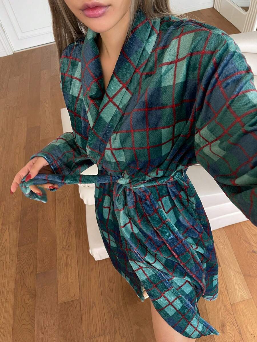 DAZY Women Casual Winter Flannel Plaid Pattern Robe Pajama - Green - View 1