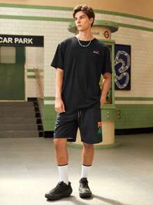 Manfinity Sport Corelite Boyfriend Style Men's Halloween Simple Letter Print Drawstring Sports Shorts, Casual Daily Wear Sweat Pants Black Shorts - Black - View 4