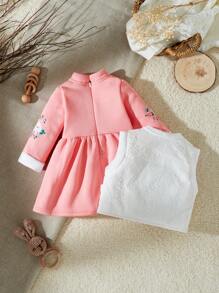 SHEIN 2 件装女宝宝蓬松拼布刺绣汉服背心和加厚立领连衣裙套装 - 粉色 - 查看 2