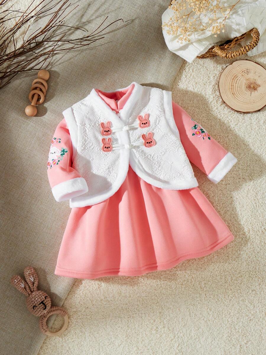 SHEIN 2 件装女宝宝蓬松拼布刺绣汉服背心和加厚立领连衣裙套装 - 粉色 - 查看 1