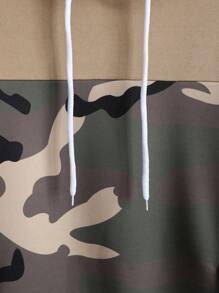 Manfinity Homme Men's Camo Print Patchwork Long Sleeve Simple Hoodie Sweatshirt - Brown - View 3